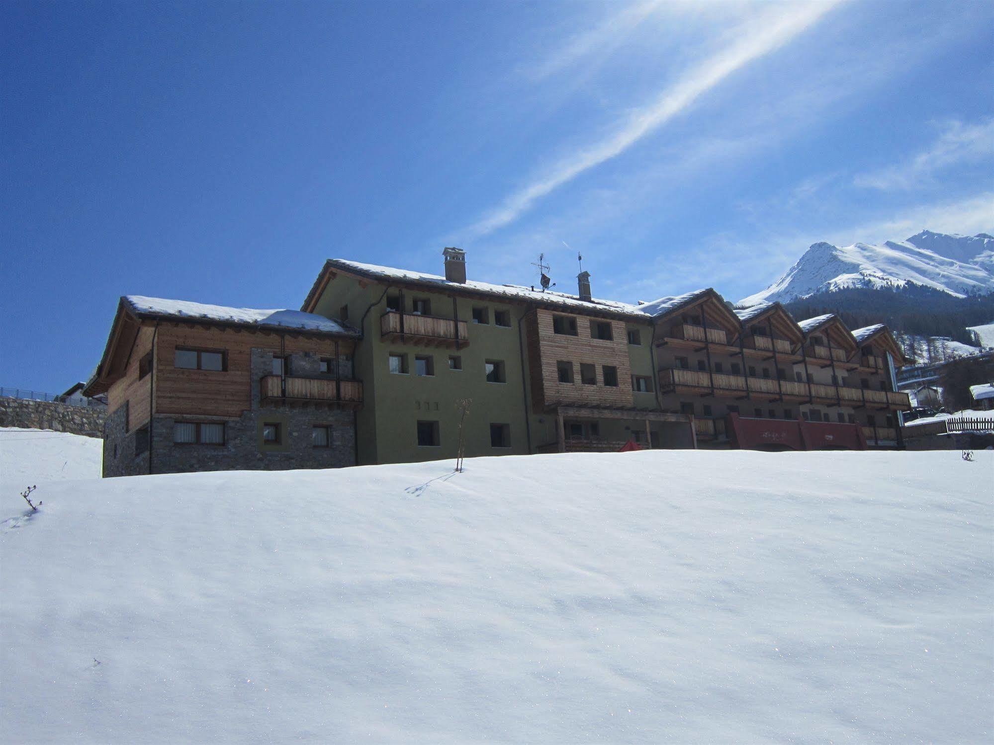 Hotel La Chance Pila  Exteriör bild